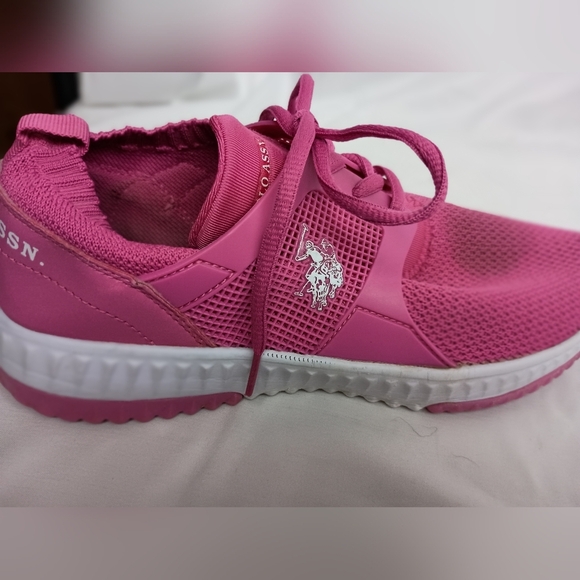 U.S. Polo Assn. Barbiecore Pink Sneakers Lightweight Knit Design (#5) - Picture 4 of 9